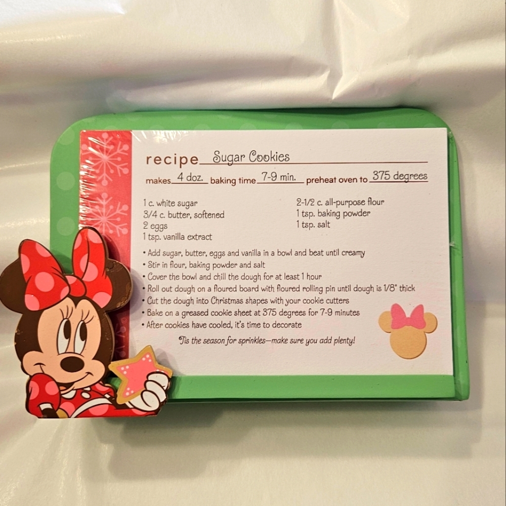 Minnie Mouse recipe card holder.
